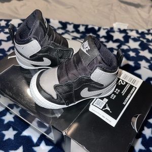 Nike 2C infant grey/black